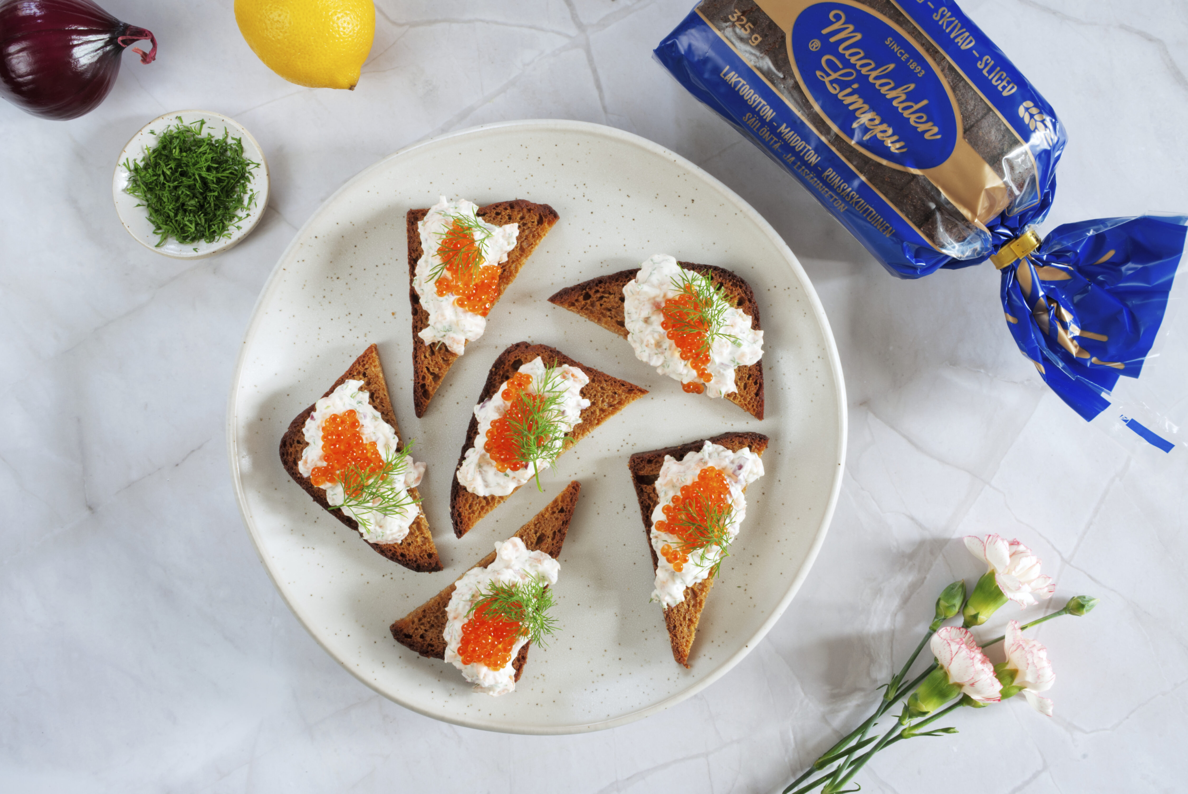 Skärgårdsbröd med laxmousse