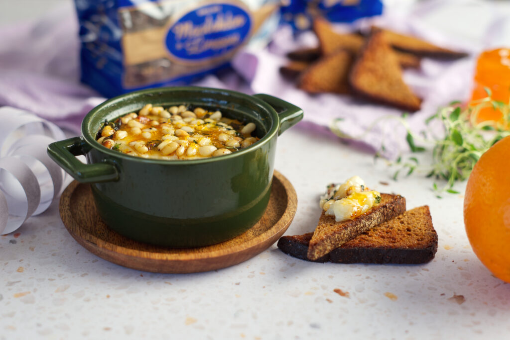 Aprikoosinen uunivuohenjuusto