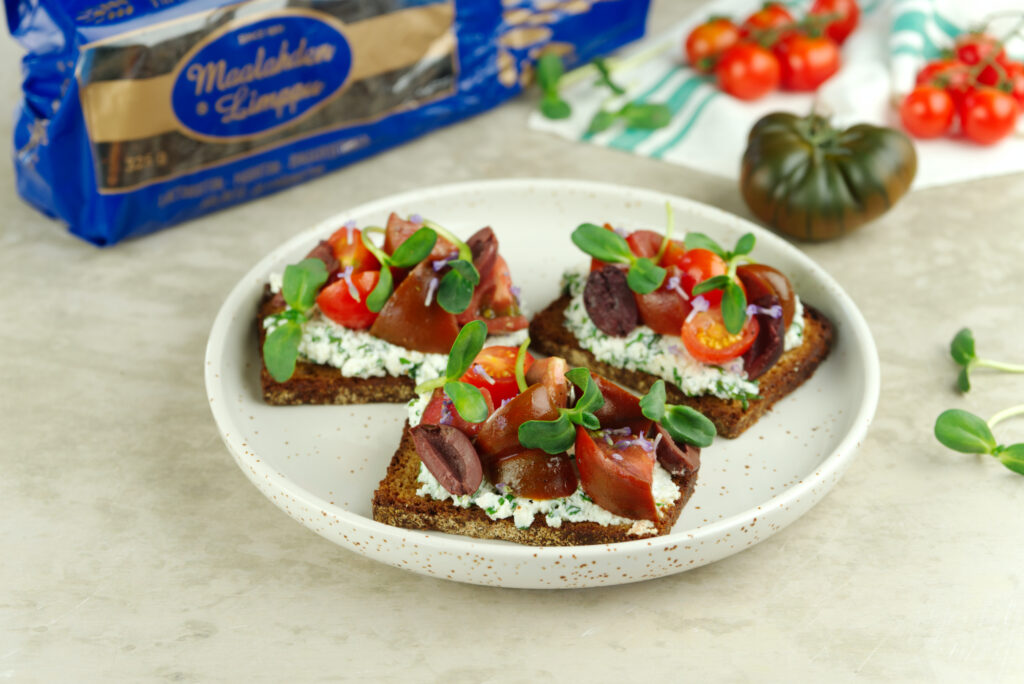 Ricotta-tomaattileivät
